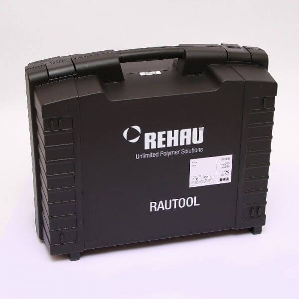 Гибкое подключение к выходу вентиляционной части стояка Raupiano Plus, Rehau