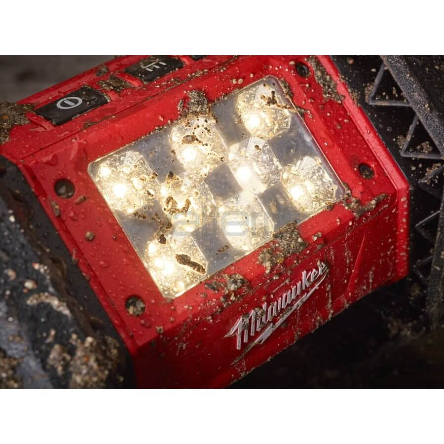 Аккумуляторный фонарь M18 HAL-0, Milwaukee